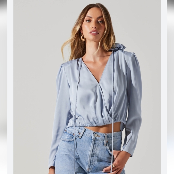 NWT ASTR the label Lovisa Satin Long Sleeve Corsage Top Sz L - Picture 1 of 6